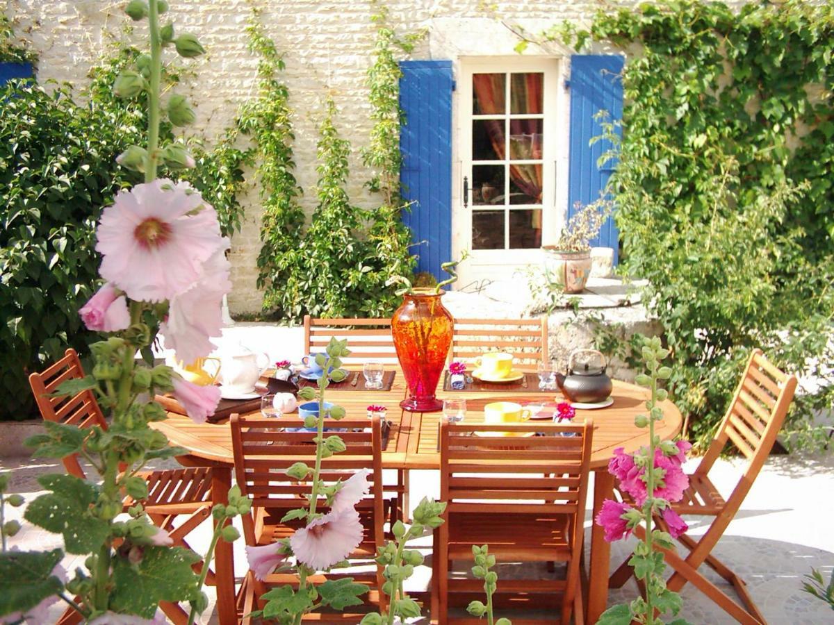 Le Clos Des Palmiers Saint-Ouen-d'Aunis Luaran gambar