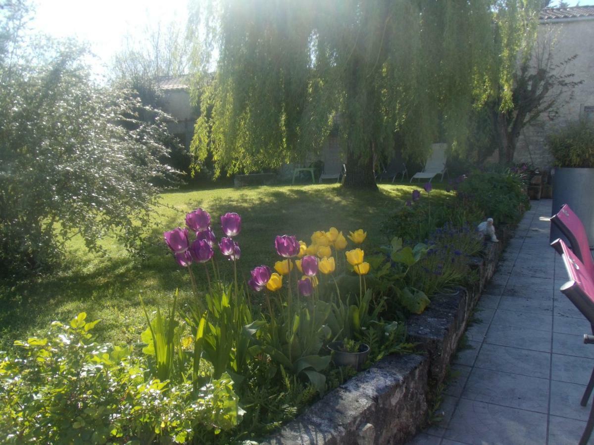 Le Clos Des Palmiers Saint-Ouen-d'Aunis Luaran gambar